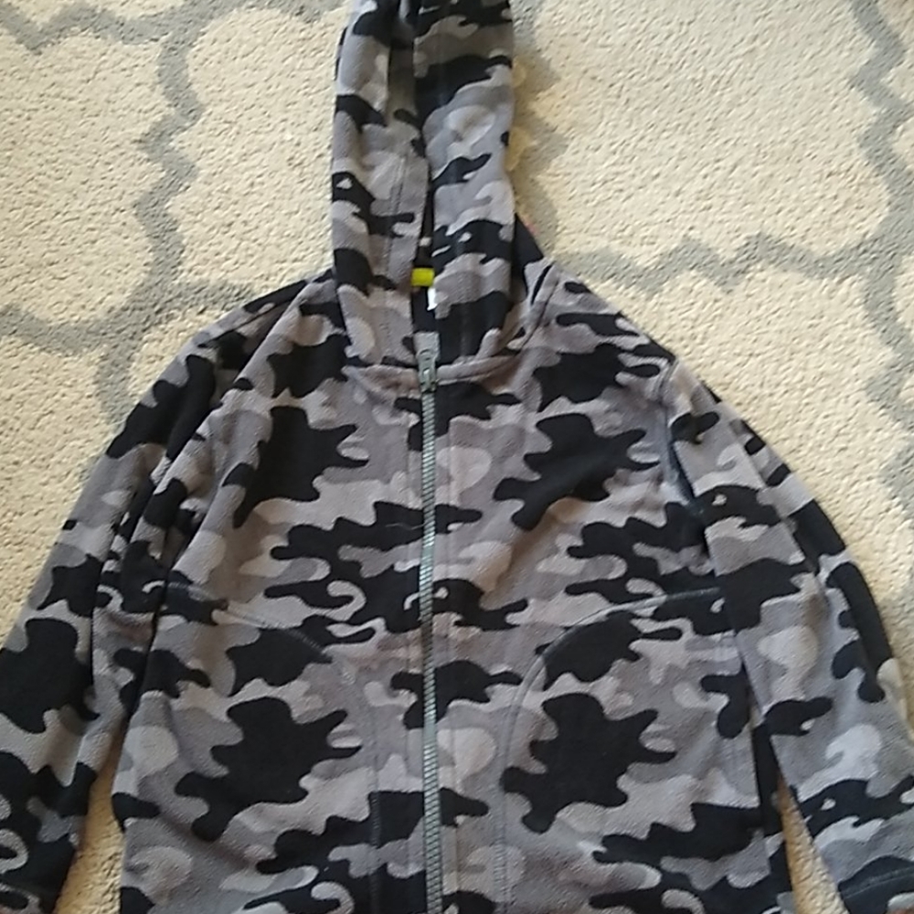 Boys zip up